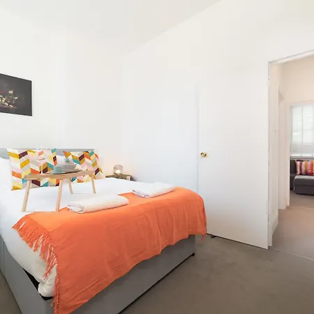 Cozy Apartment In The Heart Of Fulham, London Exterior photo